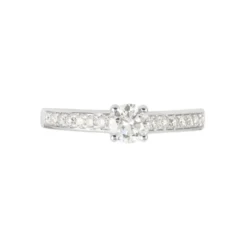 Bague Solitaire Accompagné Aramis Or Blanc Diamant Synthétique