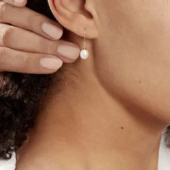 Boucles D'oreilles Pendantes Baroque Or Jaune Perle De Culture
