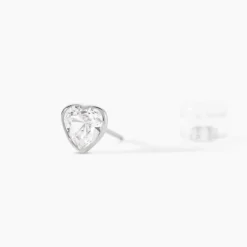 Boucles D'oreilles Puces Coeur Serti Clos Or Blanc Oxyde De Zirconium