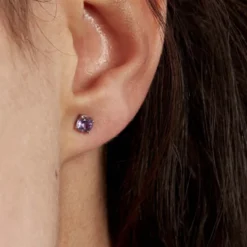 Boucles D'oreilles Puces Elea Serti Griffes 3 Or Blanc Amethyste