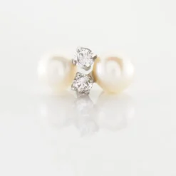 Boucles D'oreilles Puces Eolande Or Blanc Perle De Culture Et Oxyde