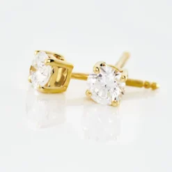 Boucles D'oreilles Puces 4 Griffes Or Jaune Diamant Synthetique