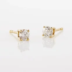 Boucles D'oreilles Puces Or Jaune Victoria Diamants