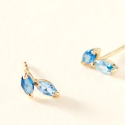 Boucles D'oreilles Puces Pelya Or Jaune Oxyde De Zirconium