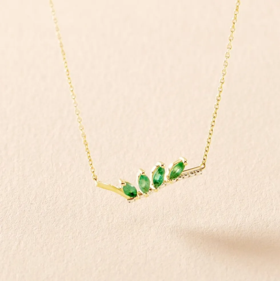 Collier Navette Or Jaune Emeraude Diamant