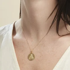 Médaille Or Jaune Sainte Thérèse