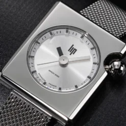 Montre Lip Mach 2000 Mini Square Argenté