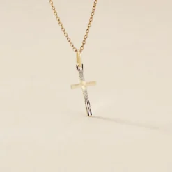 Pendentif Aidana Croix Striee Or Jaune