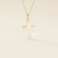 Pendentif Benny Croix Ciselee Or Jaune