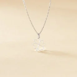 Pendentif Koulmia Trefle Diamante Or Blanc